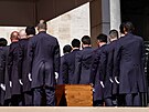 Rakev s pape�em Franti�kem na Svatopetrském nám�stí na jeho poh�bu ve Vatikánu....