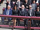 Americký prezident Donald Trump a první dáma Melania Trumpová na poh�ební m�i...