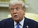 Americký prezident Donald Trump v Oválné pracovn Bílého domu ve Washingtonu....