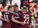 Sparantí fotbalisté se radují z gólu bhem semifinále Mol Cupu proti Plzni