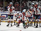 Hokejist Pardubic smutn po porce v sedmm finle extraligy proti Komet 0:3.