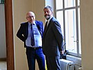 M�stostarosta Sk�in��ova na ���rsku a b�val� advok�t V�t�zslav Musil (vlevo) u...