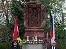 Úastníci piety vyli od kina Dukla, odkud peli v zástupu k arménskému kameni...