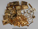 Nlez zlatch minc, tabatrek a dalch pedmt ze Zviiny