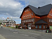 Malá Úpa: tady koní asfalt a zaíná pohoda.