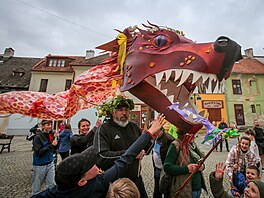 V Bud�jovicích se konalo Svatoji�ské v�n�ení drak�.