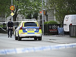 Policie zasahuje na míst stelby na námstí Vaksala v centru védské Uppsaly,...