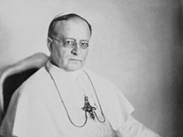 Pius XI. ped zvolením Ambrogio Damiano Achille Ratti byl papeem katolické...