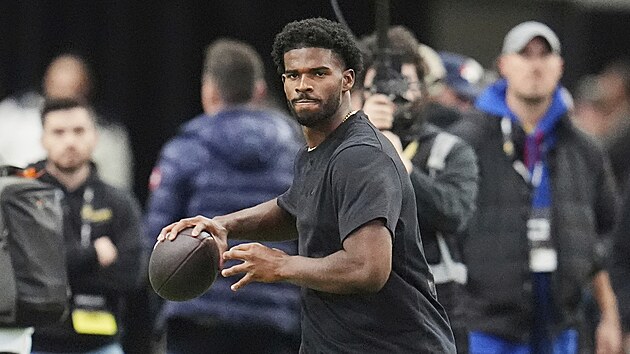 Quarterback Shedeur Sanders.