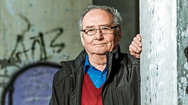 Vyetovatel Ji Markovi (19422022), jeho knin zpov Kriminalista Ji Markovi: Legenda prask mordparty sepsal Petr mal ped deseti lety. Podle jednoho z ppad, je Markovi rozlouskl, byla natoena spn estidln televizn srie Metoda Markovi: Hojer.