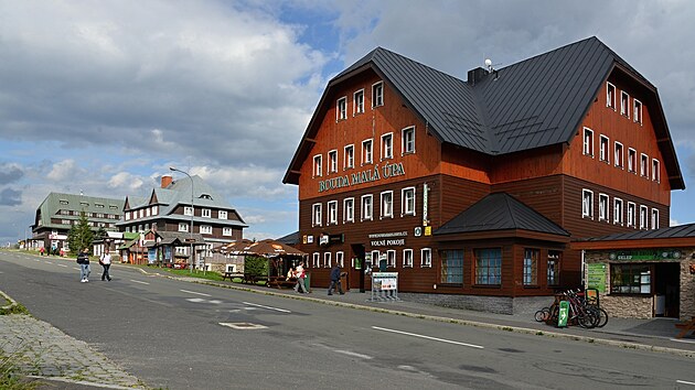 Mal� �pa: tady kon�� asfalt a za��n� pohoda.