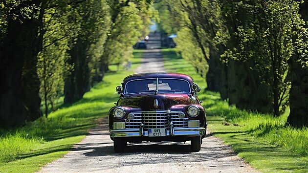 Na zmku Sychrov se konalo tradin setkn americkch historickch voz. (26. dubna 2025)