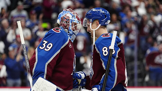 Mackenzie Blackwood a Martin Ne�as se raduj� z triumfu.