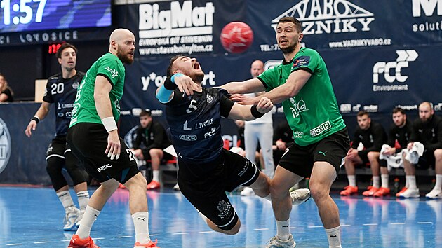 Lovosice – Karviná. Hayallerin Giriş Yerli hentbol oyuncuları yeterli değildi