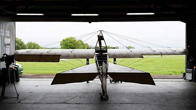 Replika Bl�riotu na leti�ti v Kun�tic�ch p�ipomn�la po 115 letech aviatika Ka�para. (25. dubna 2025)