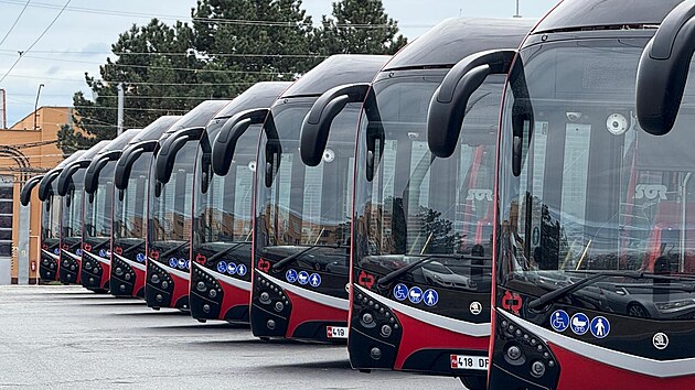 Linka 15 nyn bude nov jezdit jako trolejbus. Dosavadn autobusov provoz nahrad modern trolejbusy koda 33 Tr s pdavnmi bateriemi
