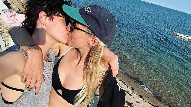 Kristen Stewartov� a Dylan Meyerov� (duben 2024)