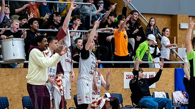 Baráž Ulusal Basketbol Ligi hakkında. Hradec Králové Henry Hradec'i davet edecek