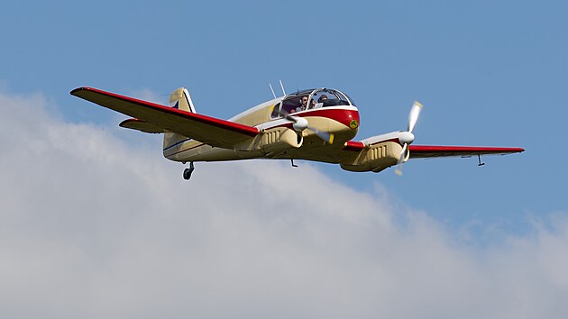 Na snmku historick stroj Aero Ae-145. (26. dubna 2025)