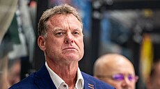 Kou Radim Rulík sleduje zápas eských hokejist se Slovenskem.