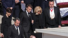 Francouzský prezident Emmanuel Macron, jeho americký prot�j�ek Donald Trump,...