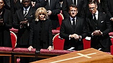 Francouzský prezident Emmanuel Macron a jeho manelka Brigitte Macronová...