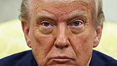 Americký prezident Donald Trump v Oválné pracovn Bílého domu ve Washingtonu....