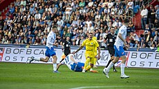 Klíový moment. Po faulu Michala Frydrycha si útoník Jan Kliment odnesl...