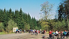 Start Bílý kámen 2002 na parkovi�ti U Zeleného k�í�e