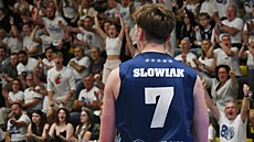 Fanou�ci D��ína slaví úsp�nou akci Tadeá�e Slowiaka.