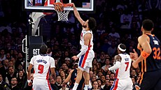 Cade Cunningham z Detroitu suverénn zavuje.