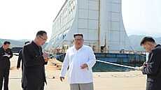 Severokorejský vdce Kim ong-un na návtv turistické zóny Diamantových hor...
