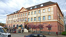 Hlavní bud�jovická po�ta stojí na Senová�ném nám�stí v centru.