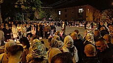 P�lno�ní velikono�ní bohoslu�by se sv�cením pokrm� se v noci ze soboty na...
