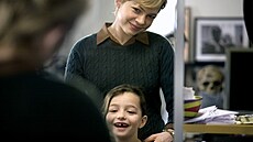 Here�ky Sophie Nyweide a Michelle Williams ve filmu Mamut