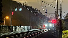 Místo st�etu - vlak v Praze 16 srazil v pátek ve�er mladého mu�e, který m�l...