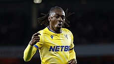 Eberechi Eze z Crystal Palace slaví gól do sít Arsenalu