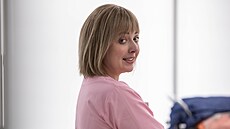 Anna Julie Slová�ková p�i natá�ení seriálu Ordinace v r��ové zahrad� 2