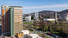 Budovu banky na námstí Práce ve Zlín má nahradit komplex dvou budov nazvaný...