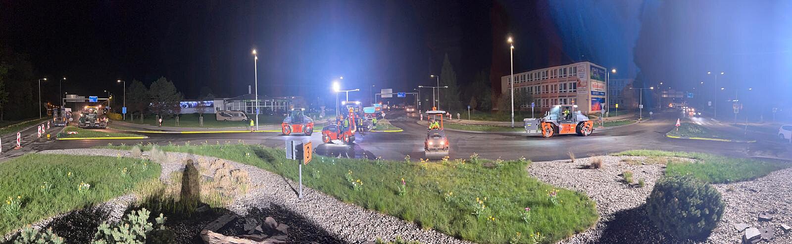 Rekonstrukce vytí�ené k�i�ovatky ve Vala�ském Mezi�í�í sm�rem na Ro�nov se d�lá...