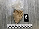 Pi domovnch prohldkch zajistili kriminalist zhruba 10 kilogram heroinu,...