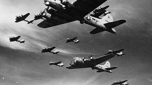 Bombardovac� ofenz�va proti t�et� ��i