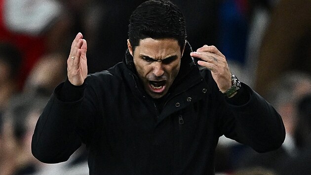 Mikel Arteta, tren�r Arsenalu, b�hem �vodn�ho semifin�le Ligy mistr� proti...