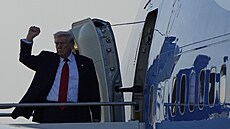 Americký prezident Donald Trump na mítinku s voli�i ve stát� Michigan chválil...