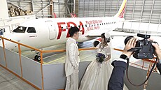 Focení nev�sty a �enicha v japonském m�st� Toyoyama cho (29. b�ezna 2021)