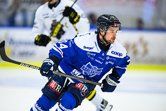 Theodor Pi�t�k v dresu BIK Karlskoga.