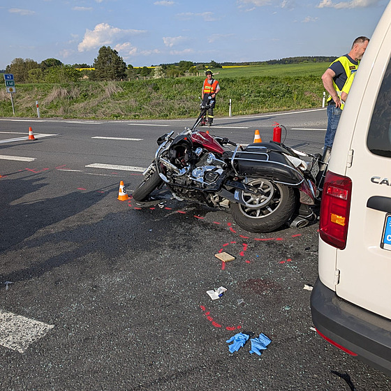 Pi odpolední nehod na obchvatu Hradce nad Svitavou zemel motocyklista. (2....