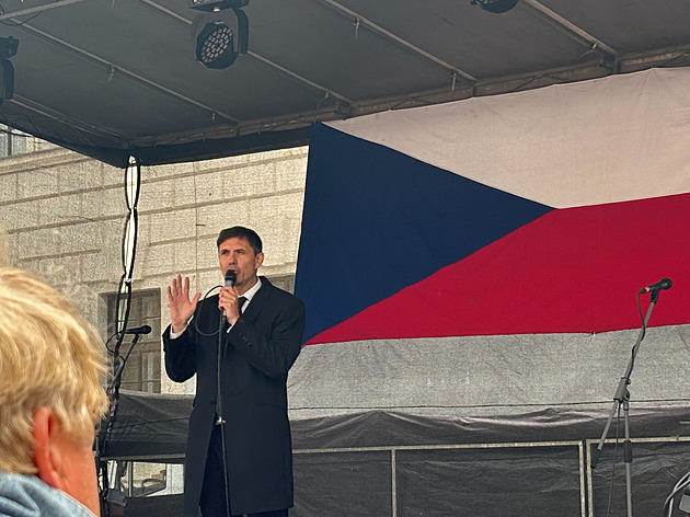 Osvobozující verdikt nad Vrabelem kvůli šíření poplašné zprávy je pravomocný