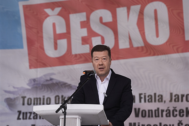 Dostane i Okamura zákaz se vyjadřovat? Řeči o Ukrajině jako „Zelenského juntě“ jsou mimo