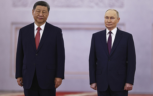 Na nikoho nemíříme, ale společně budeme bránit naše zájmy, notovali si Putin a Si